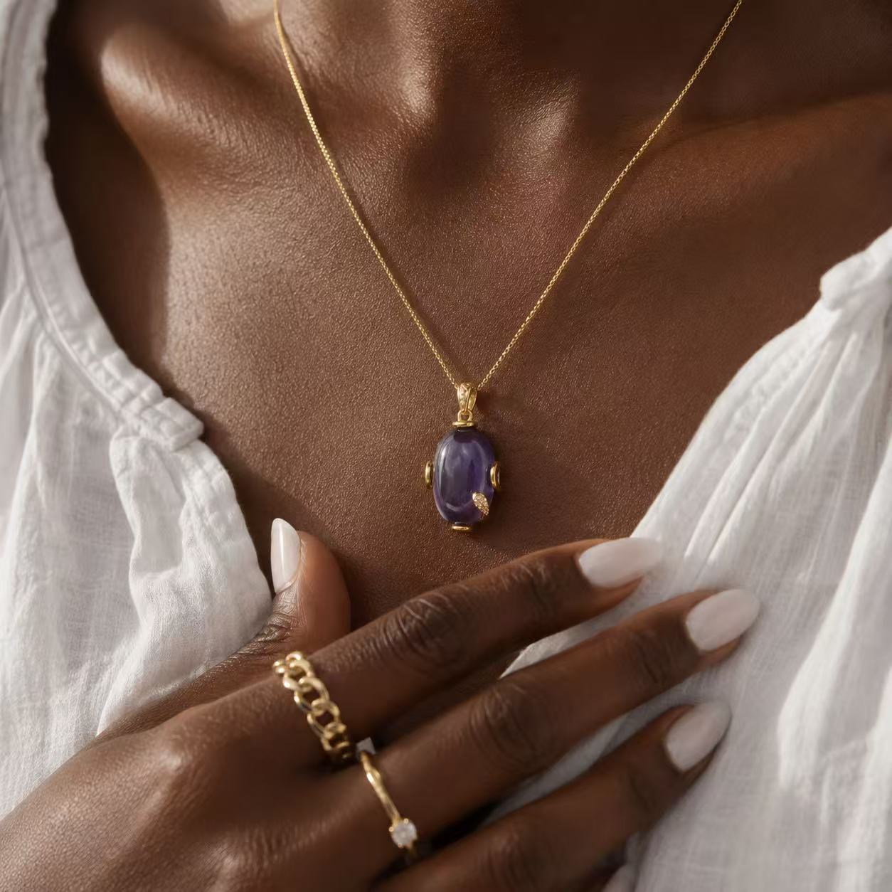 Amethyst Crystal Necklace Elegant Purple Amethyst Pendant Necklace in Gold Chain for Women's Fashion Jewelry