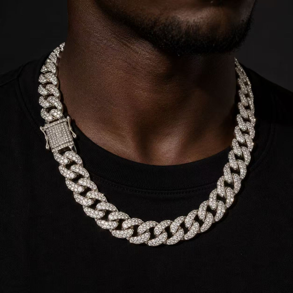 Cuban Link Chain Necklace for Men - Bold & Elegant Design - Perfect for Everyday Wear