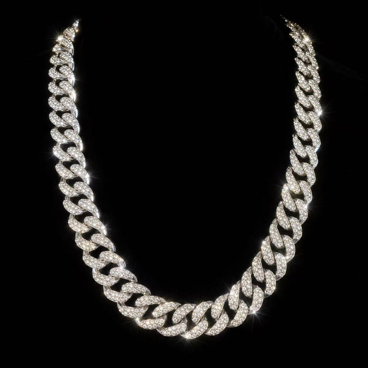 Cuban Link Chain Necklace for Men - Bold & Elegant Design - Perfect for Everyday Wear