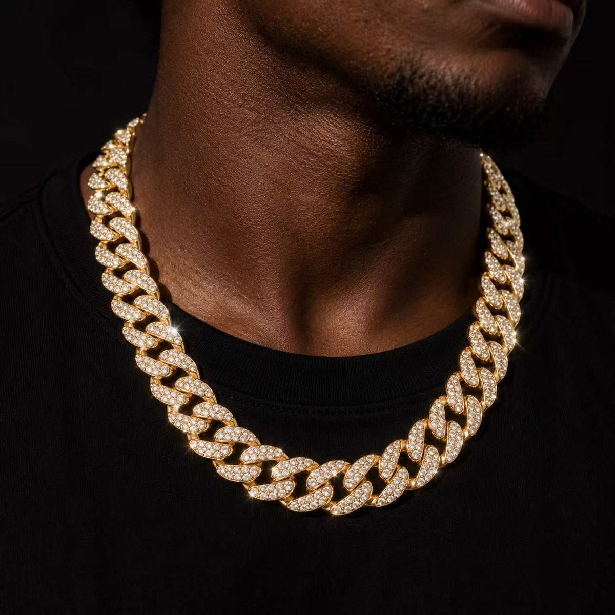 Cuban Link Chain Necklace for Men - Bold & Elegant Design - Perfect for Everyday Wear