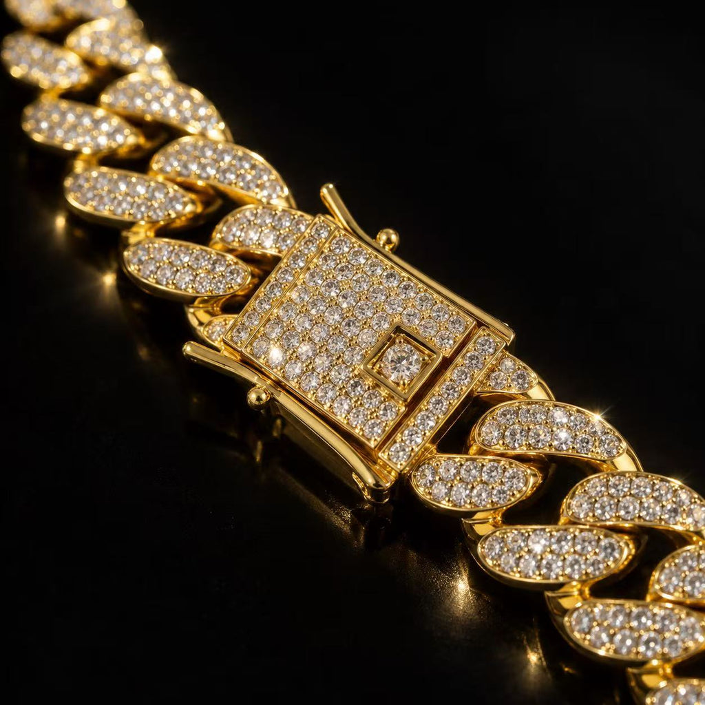 Cuban Link Chain Necklace for Men - Bold & Elegant Design - Perfect for Everyday Wear