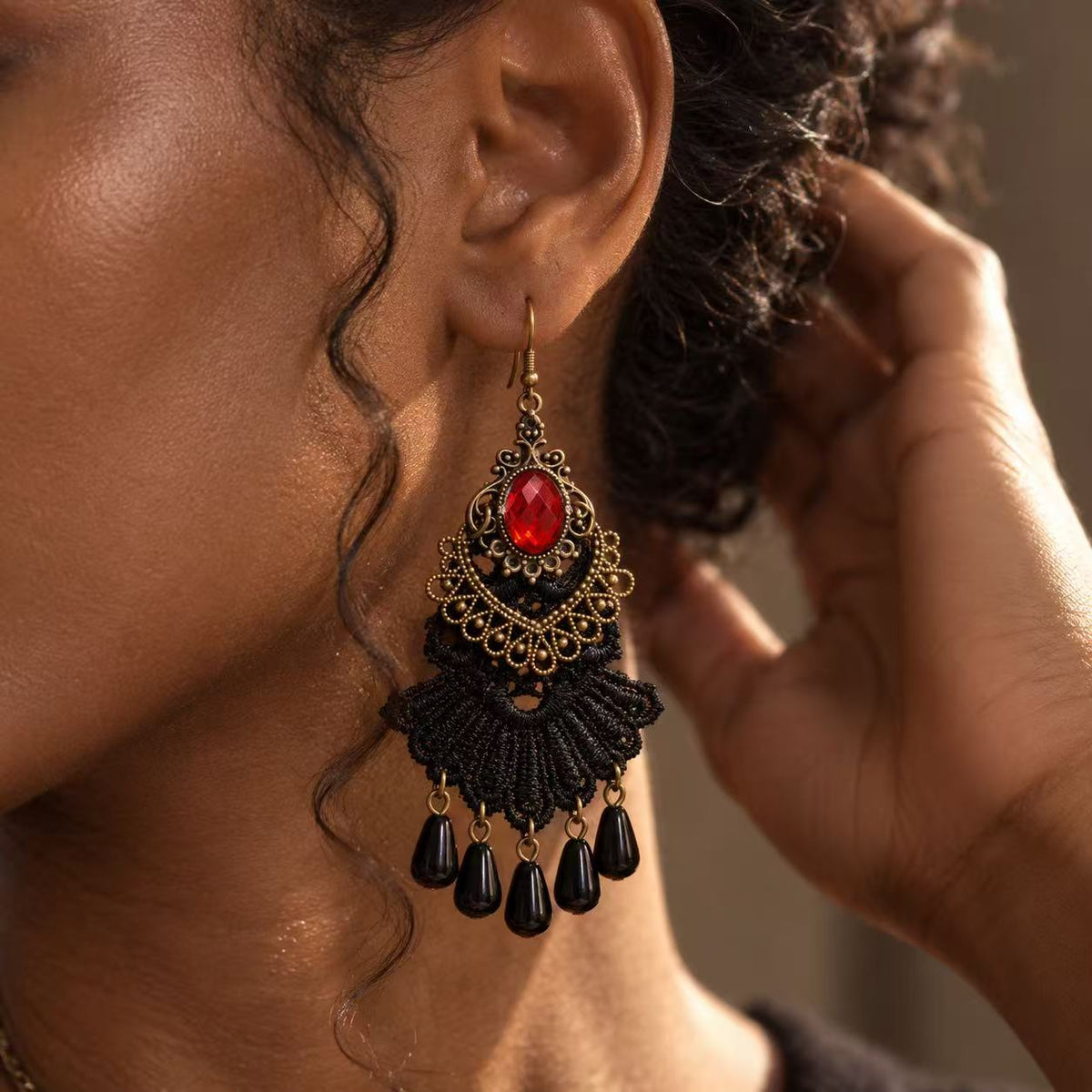 Vintage Gothic Lace Drop Earrings – Black & Ivory Statement Dangle Earrings, Crystal-Inspired Boho Jewelry for Halloween & Everyday Style