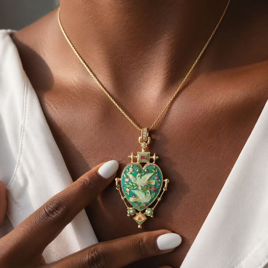 Elegant Heart-Shaped Pendant Necklace with Intricate Floral Design and Gold Chain for Women