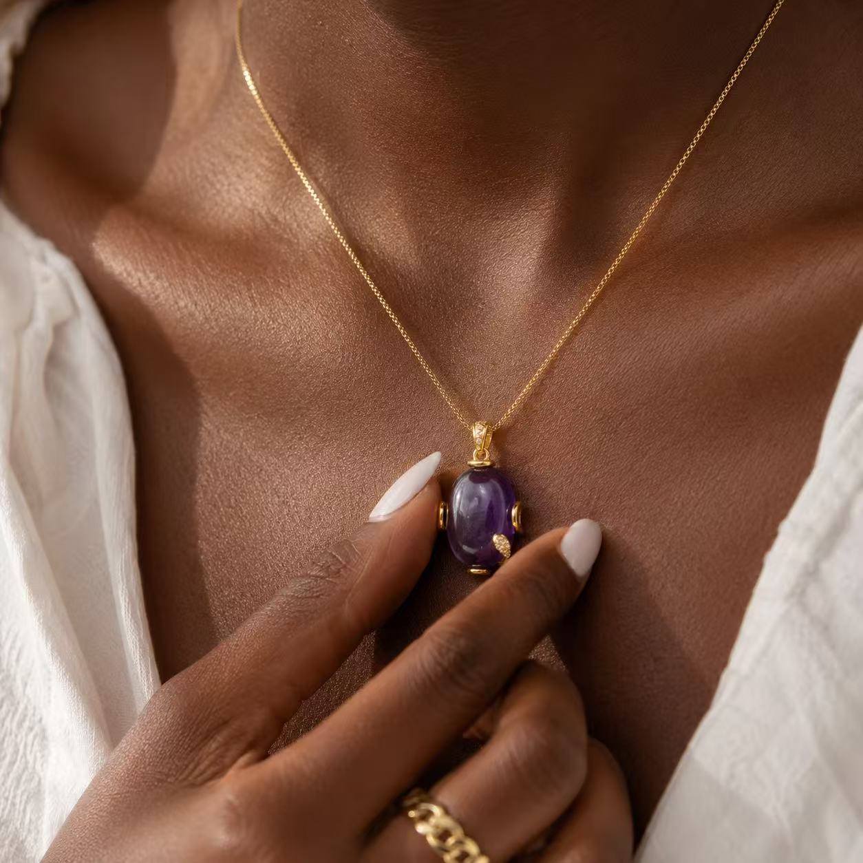 Amethyst Crystal Necklace Elegant Purple Amethyst Pendant Necklace in Gold Chain for Women's Fashion Jewelry