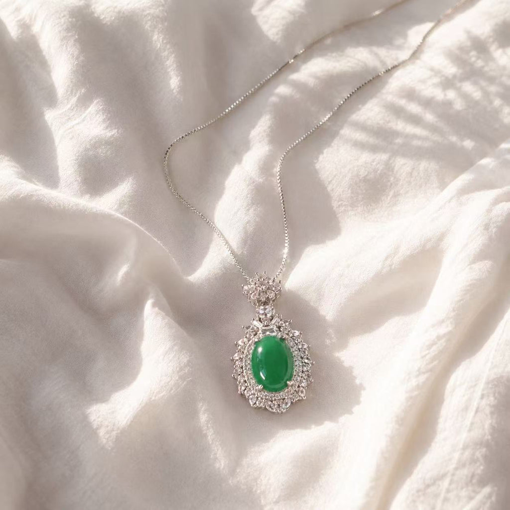 Elegant Emerald Pendant Necklace with Sparkling Halo Design and Delicate Chain for Women