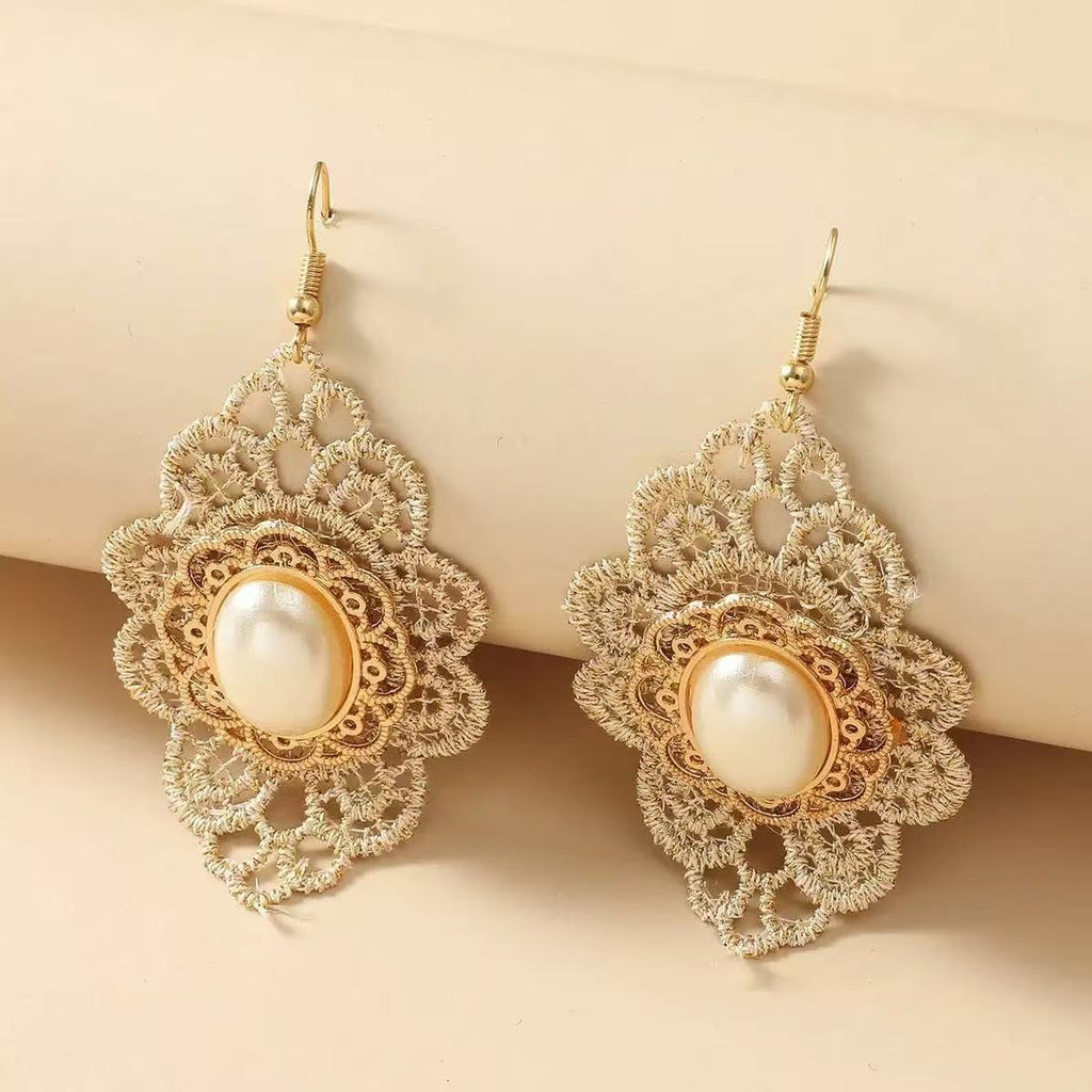 Vintage Gothic Lace Drop Earrings – Black & Ivory Statement Dangle Earrings, Crystal-Inspired Boho Jewelry for Halloween & Everyday Style