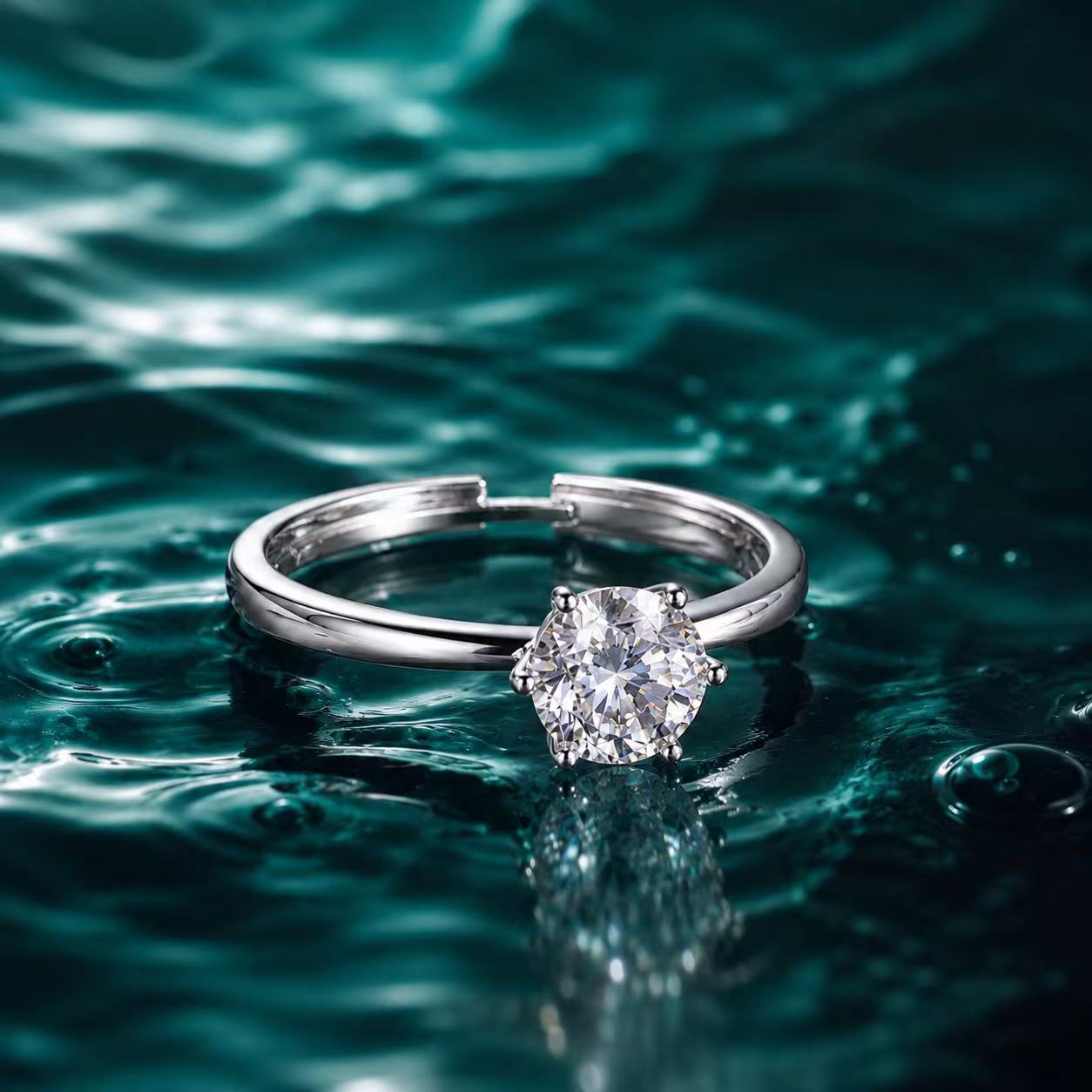 Minimalist Sparkle Ring Timeless Elegance for Every Day