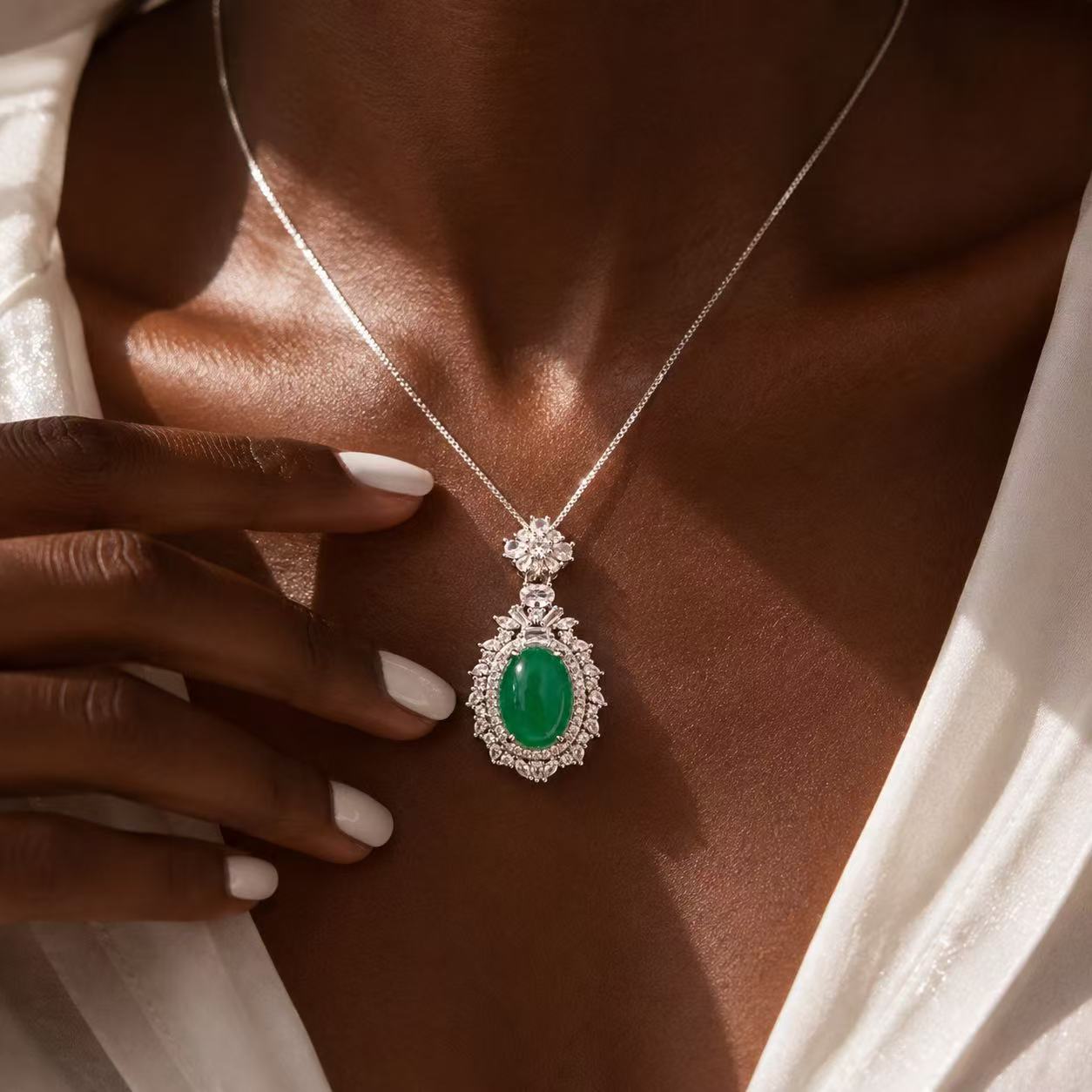 Elegant Emerald Pendant Necklace with Sparkling Halo Design and Delicate Chain for Women