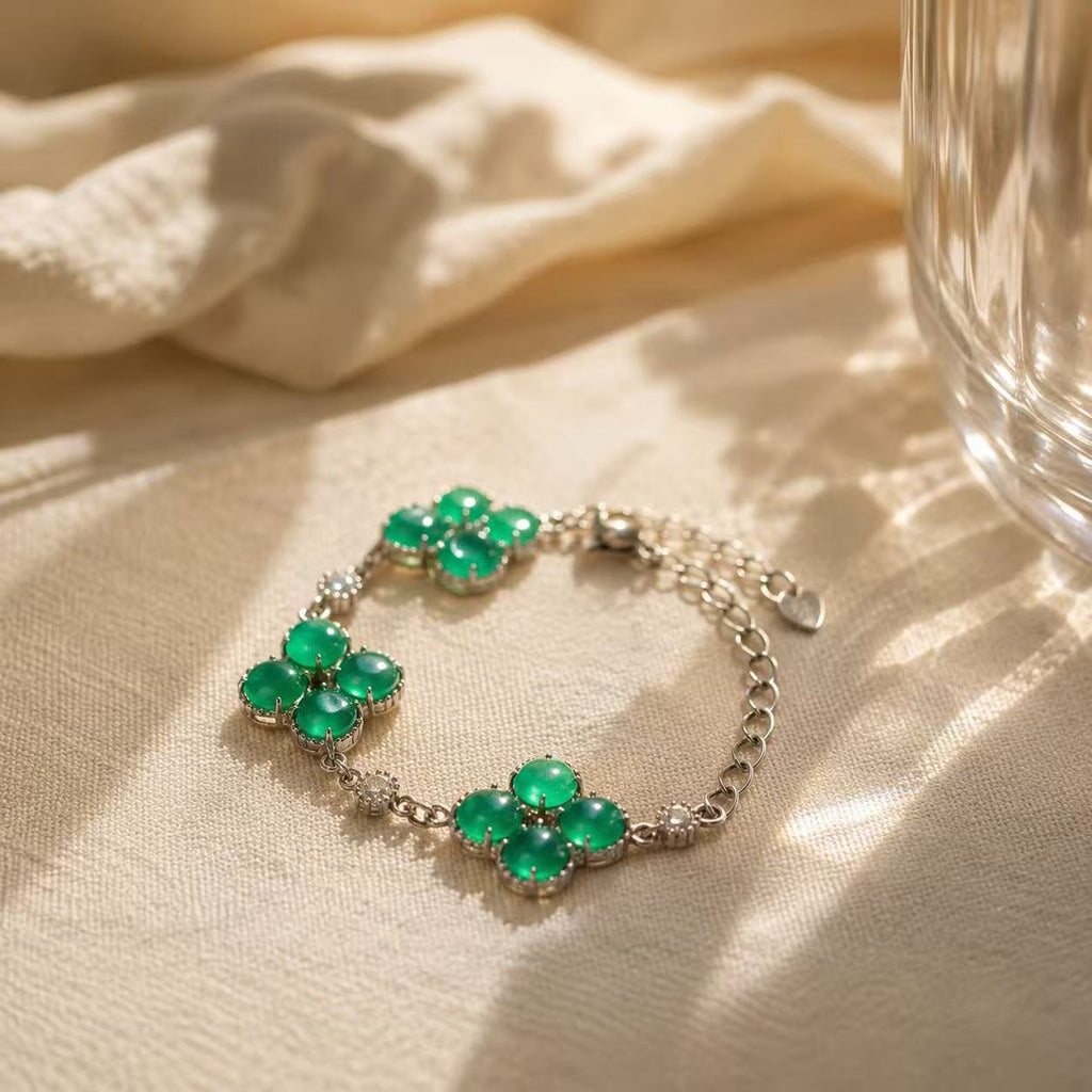 Emerald Clover Bracelet – Green Gemstone Floral Link Bracelet