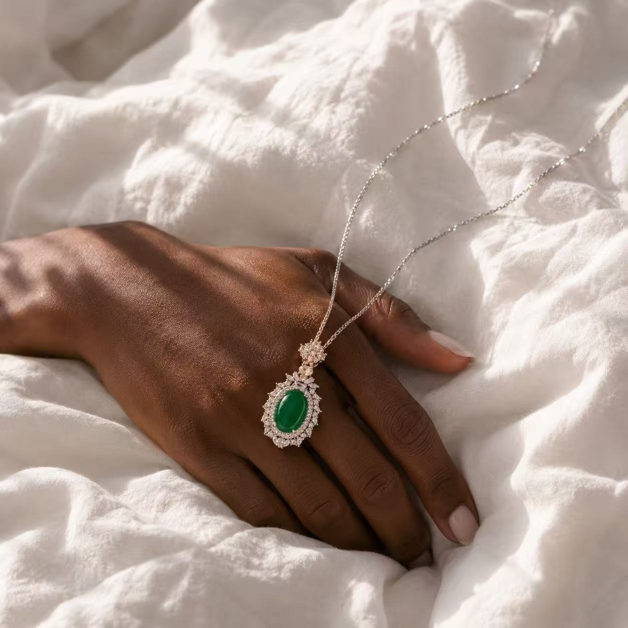 Elegant Emerald Pendant Necklace with Sparkling Halo Design and Delicate Chain for Women