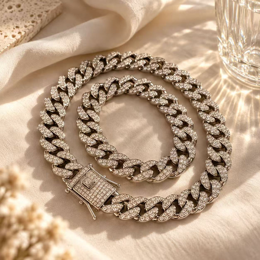 Cuban Link Chain Necklace for Men - Bold & Elegant Design - Perfect for Everyday Wear